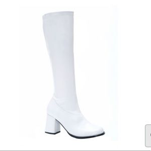 White Gogo Boots Womens Size 10 NWT